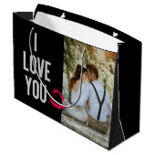 Ich Liebe Sie Typografie Lips Pink Valentine's Fot Große Geschenktüte (Rückseite Schrägansicht)