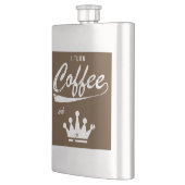 Ich mache Kaffee in KOMs Flachmann (Links)