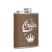 Ich mache Kaffee in KOMs Flachmann (Rechts)