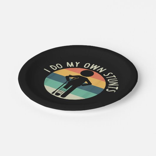 Ich mache meine eigenen Stunts Pappteller (Schrägansicht)