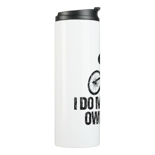 Ich mache meinen eigenen Stunts-Abfahrts-Biken-Fun Thermosbecher (Nach links gedreht)