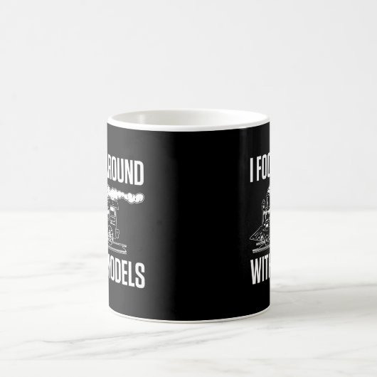 Ich mache mich mit Modellen lustige Ausbildung Ing Kaffeetasse (Mittel)