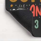 Ich mag Kaffee und vielleicht 3 Leute trinken Kaff Mousepad (Ecke)
