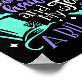 Ich mag meine Mansarden Spuk und mein Tee ein biss Poster (Ecke)