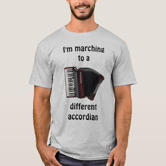 Ich marschiere zu einem... T-Shirt (Vorderseite)