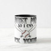 Ich muss mich....Kick Yours Softball Tasse (Zentrum)
