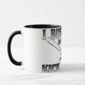 Ich muss mich....Kick Yours Softball Tasse (Links)