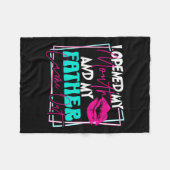 Ich öffnete meinen Mund und mein Vater kam aus dem Fleecedecke (Vorderseite (Horizontal))