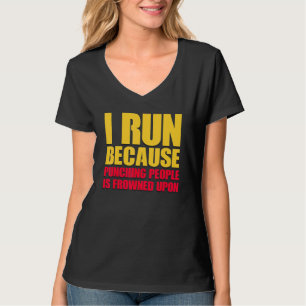 Ich renne, weil das Punching von Leuten auf s erst T-Shirt