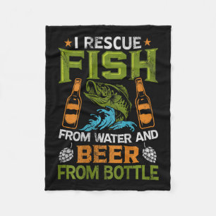 Ich rette Fische aus Wasser und Bier aus Flaschen  Fleecedecke