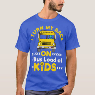 Ich schalte mich auf eine Busladung von Kindern zu T-Shirt