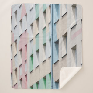 ICH SCHAUE ES, UM DIE FENSTER ZU VEREINTEN UND DIE SHERPADECKE