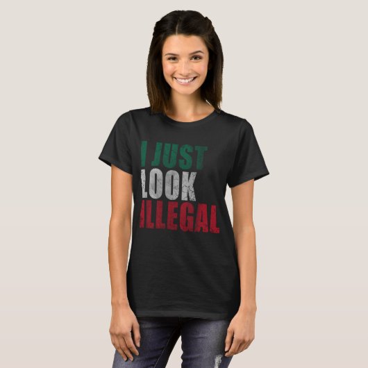 Ich schaue gerade illegalen Latino T-Shirt (Vorne ganz)