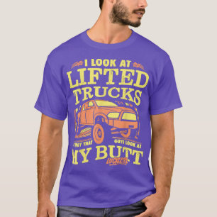 Ich schaue mir die gehobenen LKWs an Die Art und W T-Shirt