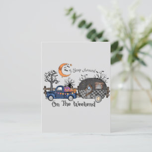 Ich schlafe am Wochenende - sonniges Halloween Postkarte