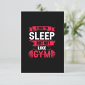 Ich schlafe gerne, aber nicht gerne im Fitnessraum Einladung (Stehend Vorderseite)