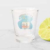 Ich schlafe um Camper Van Camping Explorer Natur Schnapsglas (Rückseite)