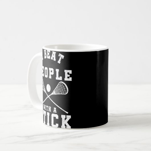 Ich schlage Leute mit einem Stick Fun Lacrosse Pla Kaffeetasse (Vorderseite Links)