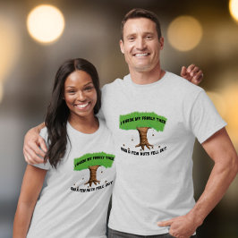 Ich schüttelte meinen Stammbaum und ein paar Nüsse T-Shirt