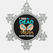 Ich sehe überall Kuchen Schneeflocken Zinn-Ornament (Vorderseite)