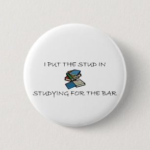 Ich setzte den Bolzen in das Studieren für das Ba Button