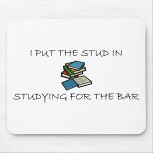 Ich setzte den Bolzen in das Studieren für das Ba Mousepad