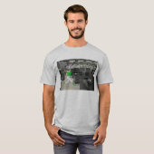 Ich spiele Baseball in einem Labor T-Shirt (Vorne ganz)