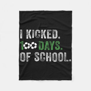 Ich startete 100 Tage Schulsoccer am 100. Tag des Fleecedecke