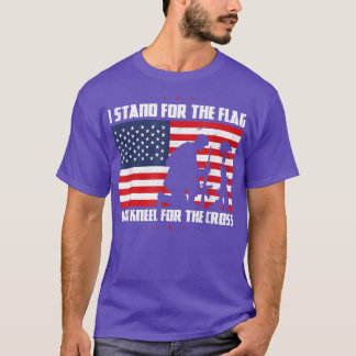 Ich stehe für die Fahne und das Kneel für die Cros T-Shirt