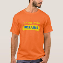 Ich stehe mit dem ukrainischen T - Shirt