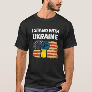 Ich stehe mit dem ukrainischen Vintagen Fahnen-Fri T-Shirt