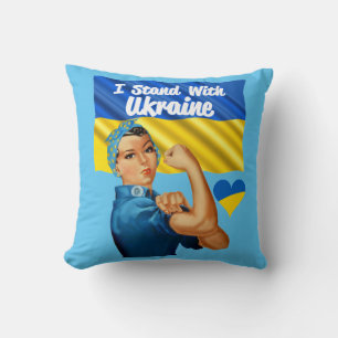 Ich stehe mit der Ukraine Vintag Rosie und Flag Kissen