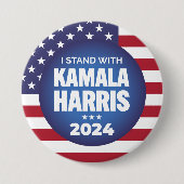 Ich stehe mit Kamala Harris 2024 Button (Vorderseite)