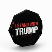 Ich stehe mit Trump zusammen. Fotoblock (Links)