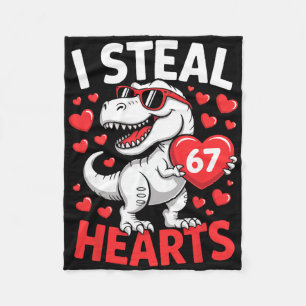Ich stehle 67 Herzen Lustiger 67 Valentinstag Dino Fleecedecke