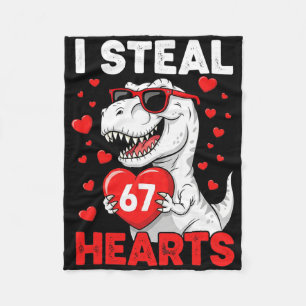 Ich stehle 67 Herzen Lustiger 67 Valentinstag Dino Fleecedecke