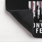 Ich stimme für den verurteilten Felon Pro Trump 20 Mousepad (Ecke)