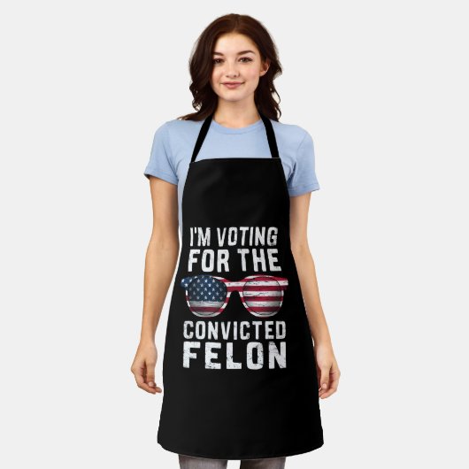 Ich stimme für den verurteilten Felon Pro Trump 20 Schürze (Getragen)
