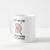 Ich strebe nicht nach Perfektion | Mama Kaffeetasse (Vorderseite Links)