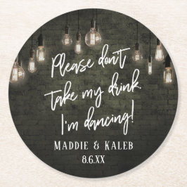 Ich tanze Industriesteine mit Edison Lights Runder Pappuntersetzer