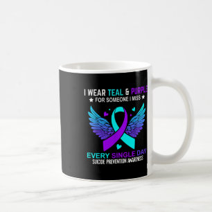 Ich trage Aquamarin und Lila für jemanden, den ich Kaffeetasse