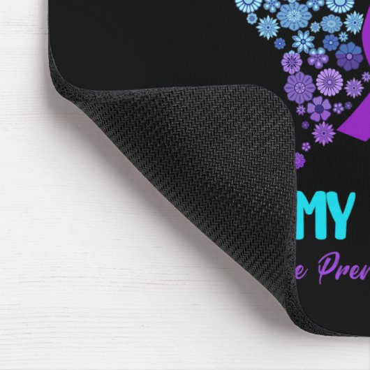 Ich trage Aquamarinen Lila in Erinnerung an den Tö Mousepad (Ecke)