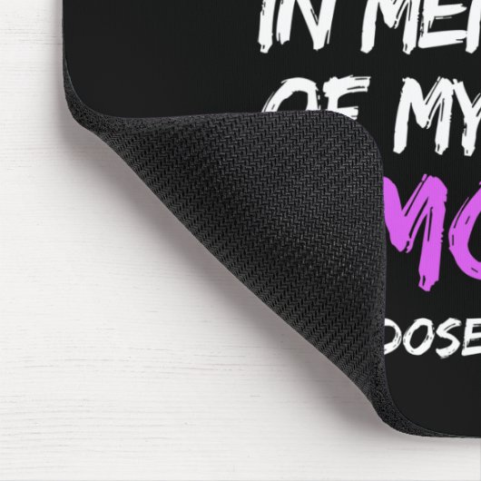 Ich trage Lila in Erinnerung an meine Mama Überdos Mousepad (Ecke)