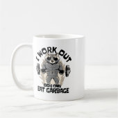 Ich trainiere, damit ich Müll essen kann Waschbär Kaffeetasse (Links)