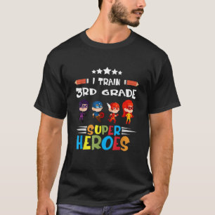 Ich trainiere Super Heroes Teacher Team-Geschenk d T-Shirt
