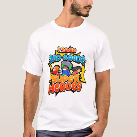 Ich trainiere Superhelden der zweiten Klasse zurüc T-Shirt (Vorderseite)