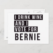 Ich trinke Wein und stimme für Bernie Text Postkarte (Vorne/Hinten)