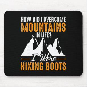 Ich trug Wanderschuhe Bergsteigerdesign für einen Mousepad