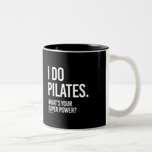 Ich tue Pilates - was Ihr SuperPower ist - Zweifarbige Tasse