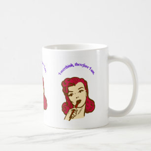 Ich überdenke, also bin ich – Retro Pop Girl Illus Kaffeetasse